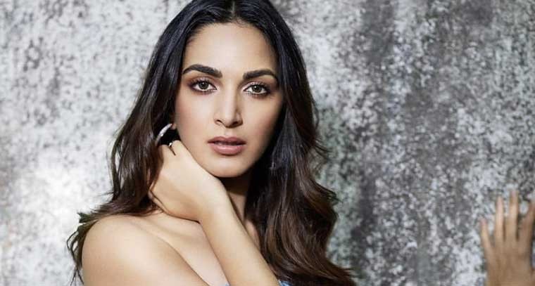 స్టైలిష్ లుక్​లో కియారా 