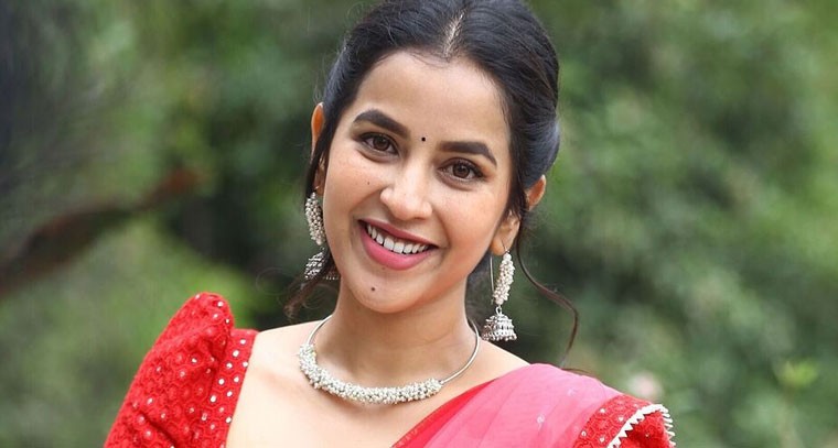 వైరల్‌గా మారిన తన ఫొటోని ఉద్దేశించి తాజాగా ఆమె క్లారిటీ ఇచ్చారు..  