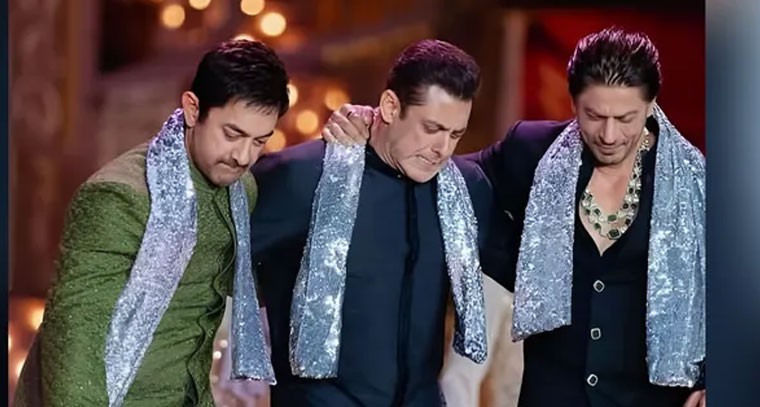 ఒకే వేదికపై కనిపించిన బాలీవుడ్ ఖాన్