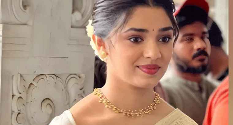 కృతి శెట్టి కొత్త లుక్.. సర్జరీ ఫేస్ అంటూ కామెంట్స్
