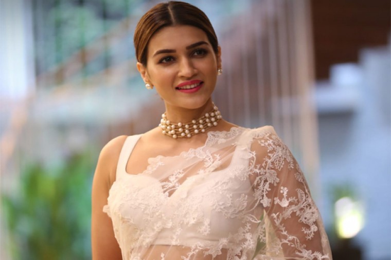 'ఆదిపురుష్' పై కృతిసనన్ షాకింగ్ కామెంట్స్..!!