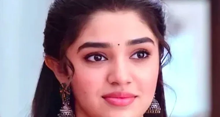 కృతి శెట్టి కోలీవుడ్ ఎంట్రీ ఆలస్యం!