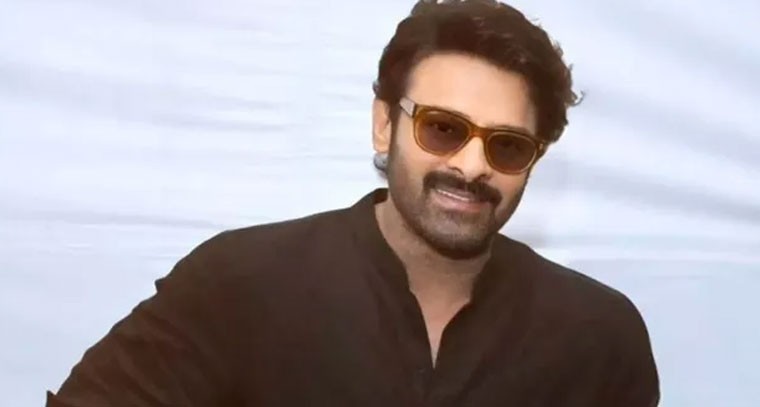 ప్రభాస్ 'స్పిరిట్' లో నక్సలైట్ గా, పోలీస్ గా ద్విపాత్రాభినయం!