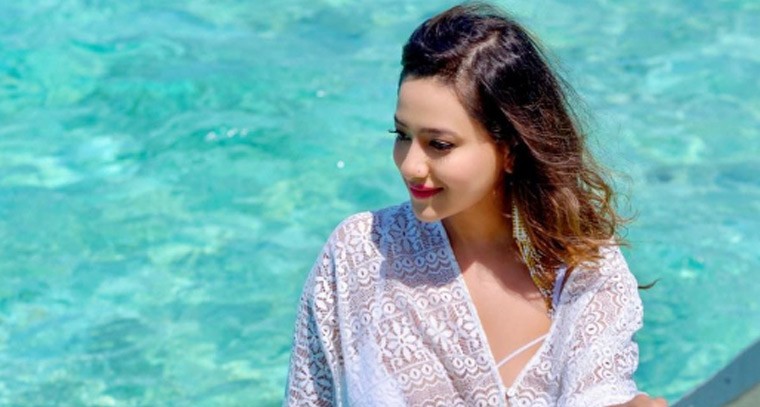 బికినీ లుక్‌ లో మదాల్సా శర్మ