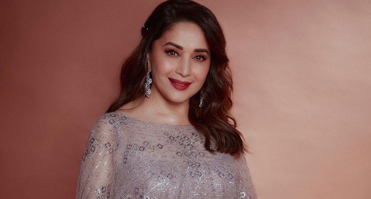 ఎథ్నిక్ లుక్‌లో మాధురీ దీక్షిత్