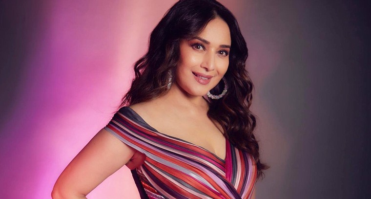 స్టైలిష్ లుక్ లో మాధురీ దీక్షిత్..ఫొటోస్ వైరల్ 
