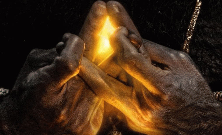 'మహాకాళి' అప్డేట్ రివీల్ కి టైమ్ లాక్    