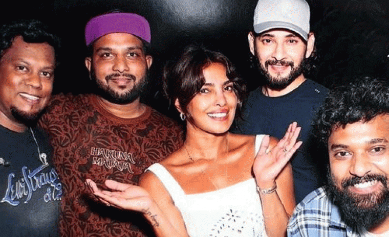 'SSMB29' సెట్స్ లో మహేష్ బాబు, ప్రియాంక చోప్రా