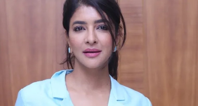 ఈడీ విచారణకు హాజరైన మంచు లక్ష్మీ