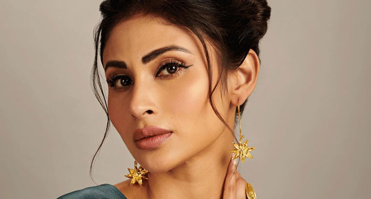 మౌని రాయ్ లేటెస్ట్ క్లిక్స్ 