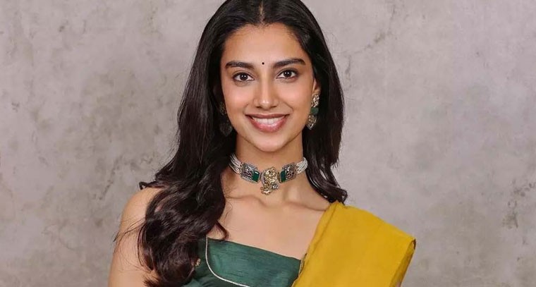 కన్నడ చిత్రసీమలోకి మీనాక్షి చౌదరి ఎంట్రీ?