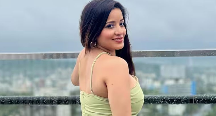 మోనాలిసా విజువల్ ట్రీట్