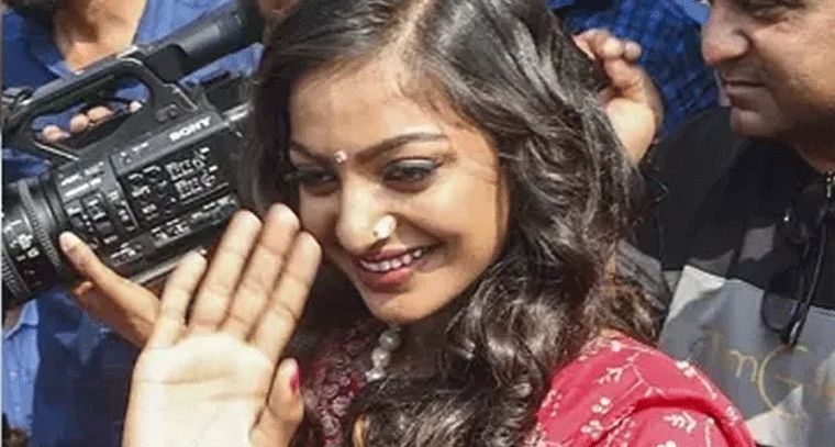 టాలీవుడ్‌లో హీరోయిన్‌గా మోనాలిసా గ్రాండ్ ఎంట్రీ!