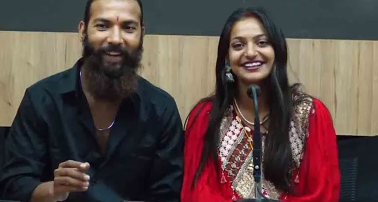 మోనాలిసా మైనర్.. పెళ్లి చెల్లదు: అంకుల్ విజయ్