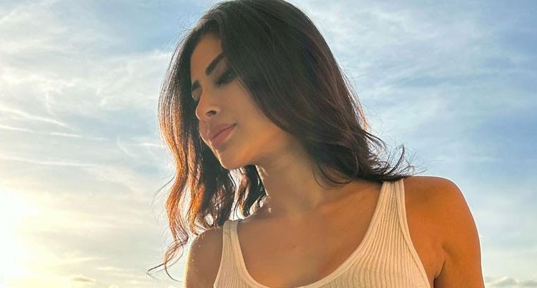  కిల్లర్ లుక్‌లో మౌని రాయ్