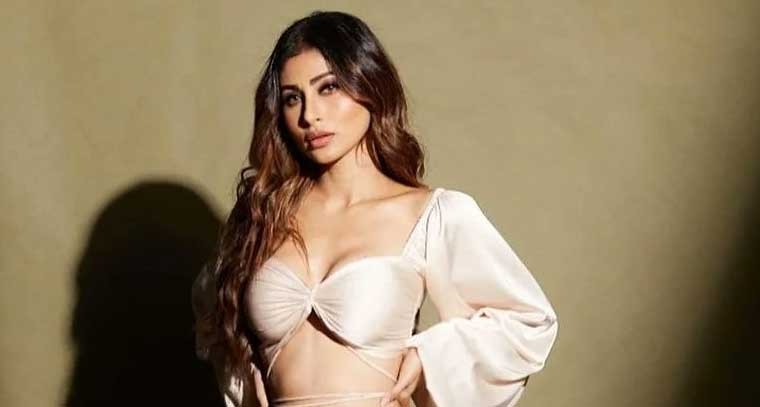 మౌనీ రాయ్ లేటెస్ట్ స్టైల్.. 