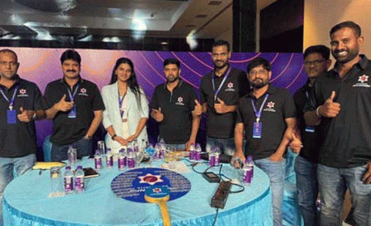 ఆంధ్ర ప్రీమియర్ లీగ్‌లో ఒక జట్టును కలిగి ఉన్న మైత్రి మూవీ మేకర్స్ 