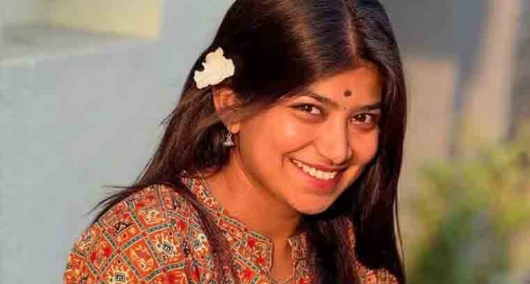 మానసిక వేదనతో ఆత్మహత్యకు పాల్పడ్డ సీరియల్ నటి నందిని