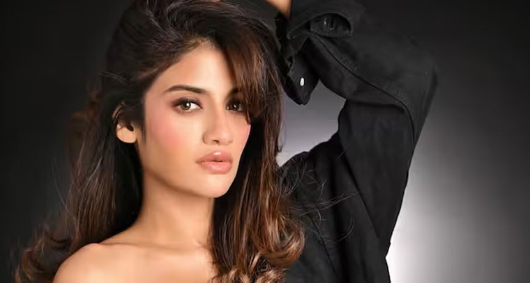 నుస్రత్ జహాన్  లేటెస్ట్ స్టిల్స్ 