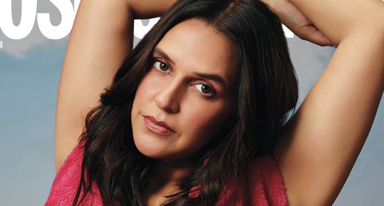 టాప్ లెస్ గా నేహా ధూపియా ఫోటోషూట్ !