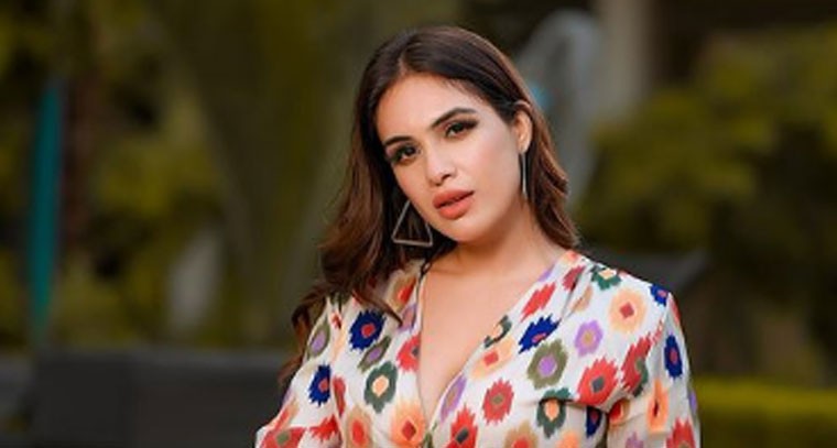 నేహా మాలిక్ గ్లామర్ షో