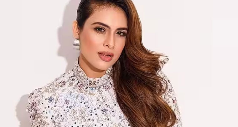 నేహా మాలిక్  కిల్లర్ పోజ్‌