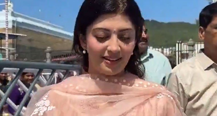 తిరుమలలో హీరోయిన్ ప్రణీత