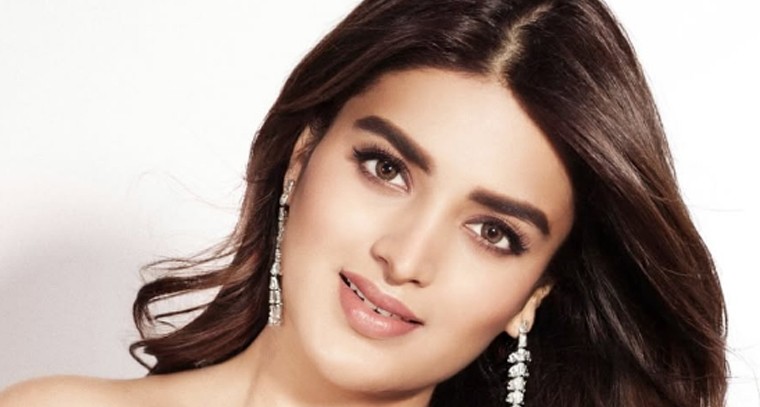 నిధి అగర్వాల్ బ్యూటిఫుల్ ఫొటోస్ !