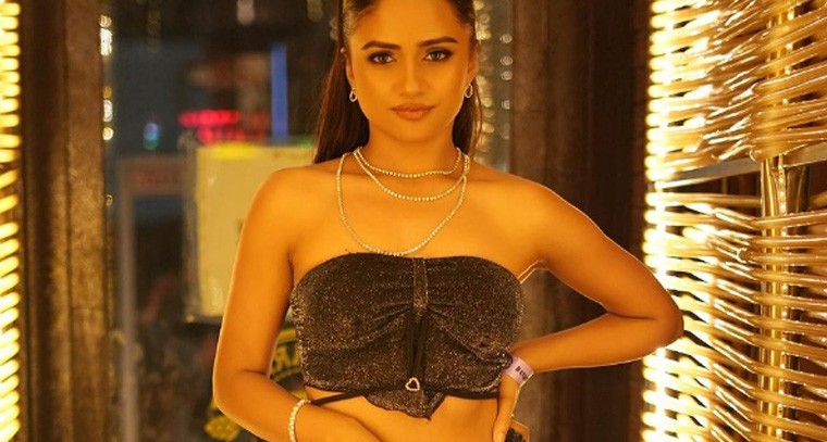 నిషా గుర్గెన్ లేటెస్ట్ స్టిల్స్ 