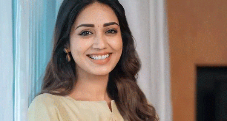 ఎనిమిదేళ్ల బాలుడు నన్ను మోసం చేశాడు - నివేదా పేతురాజ్