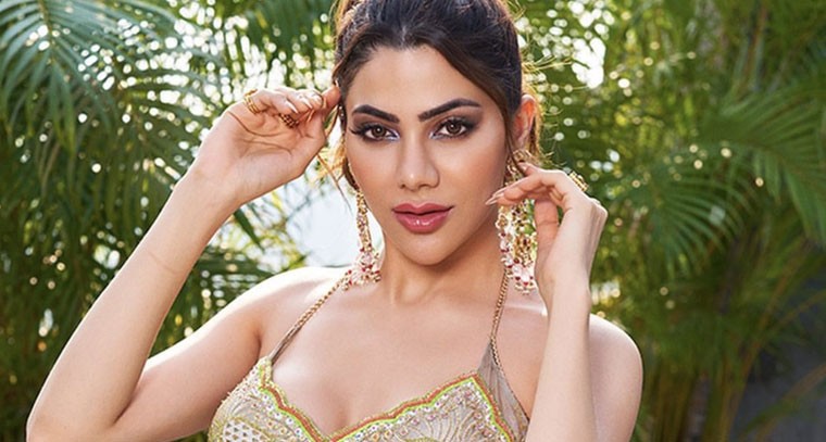  ఎత్నిక్ లుక్‌లో నిక్కీ తంబోలి !