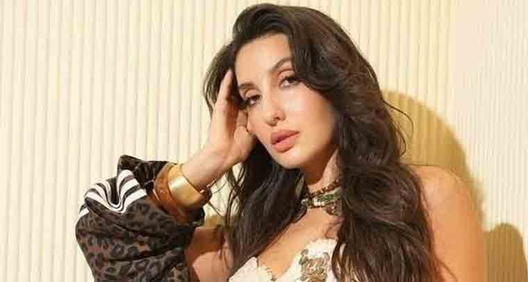 రోడ్డు ప్రమాదానికి గురైన నోరా ఫతేహి కార్ 
