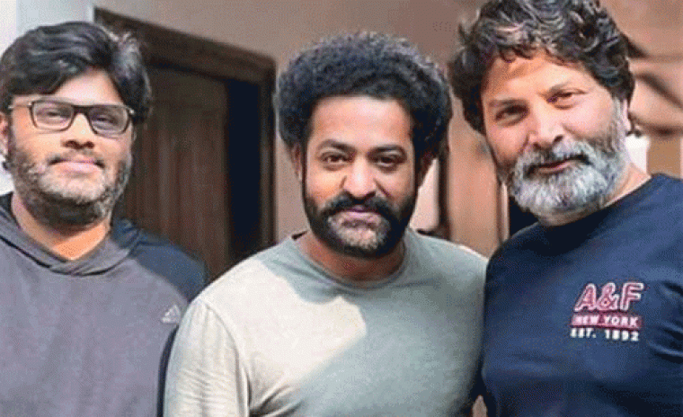 ఎన్టీఆర్ -త్రివిక్రమ్ చిత్రం గురించి సాలిడ్ అప్డేట్ ని వెల్లడించిన నాగ వంశి 