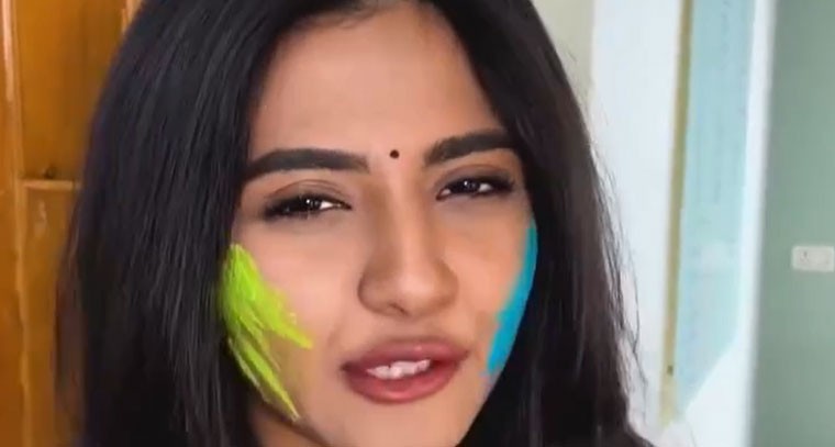 నయన్ సారిక హోలీ సంబరాలు.. వీడియో వైరల్