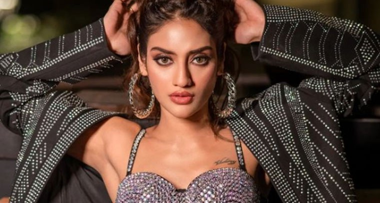 నుస్రత్ జహాన్ అందాల మాయాజాలం 