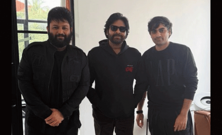 థమన్ మరియు సుజీత్ తో పవన్ కళ్యాణ్