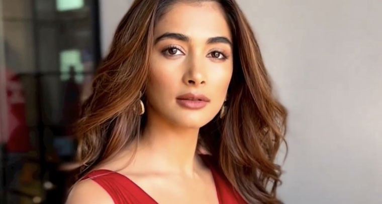 లెహంగాలో మెస్మరైజ్ చేస్తున్నపూజా హెగ్డే