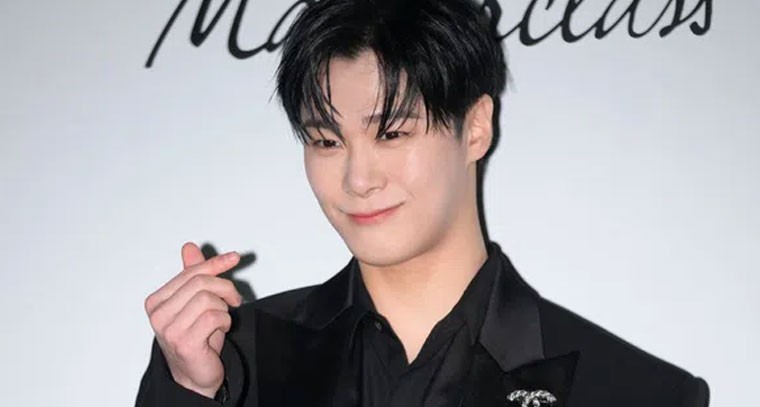 ప్రముఖ పాప్‌ సింగర్ కన్నుమూత