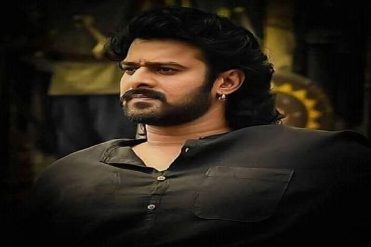 సలార్ సెట్స్ లో ప్రభాస్... షాక్ లో చిత్రయూనిట్ 
