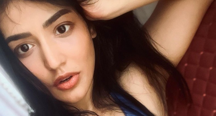 రొమాంటిక్ ఫోటోలు పోస్ట్ చేసిన ప్రియాంకా జవాల్కర్