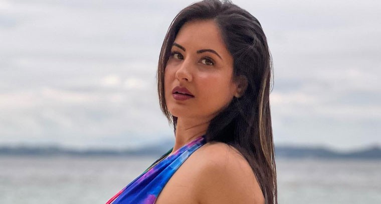 పూజా బెనర్జీ బోల్డ్ లుక్ 