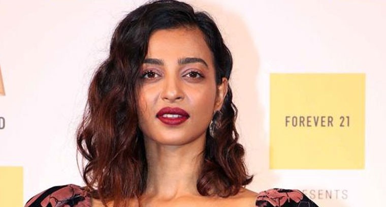 రాధిక ఆప్టే పై నెటిజన్స్ ఫైర్ 