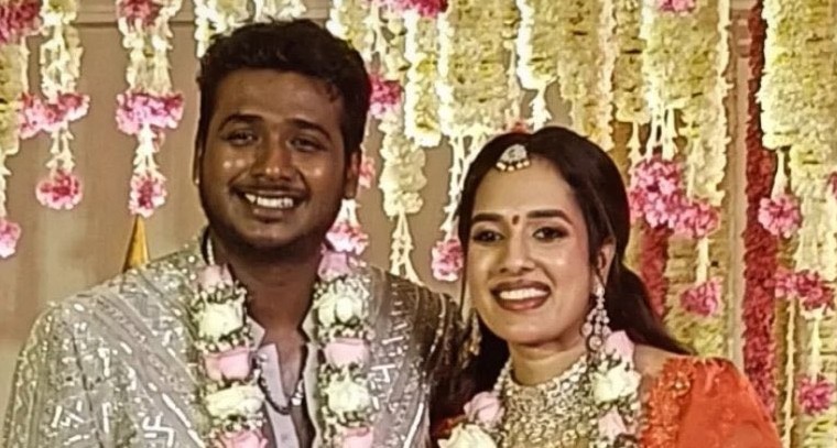 నిశ్చితార్థం చేసుకున్న సింగర్ రాహుల్ సిప్లిగంజ్