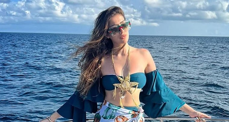 బికినీ అందాలతో రెచ్చగొడుతున్న రాయ్ లక్ష్మీ !