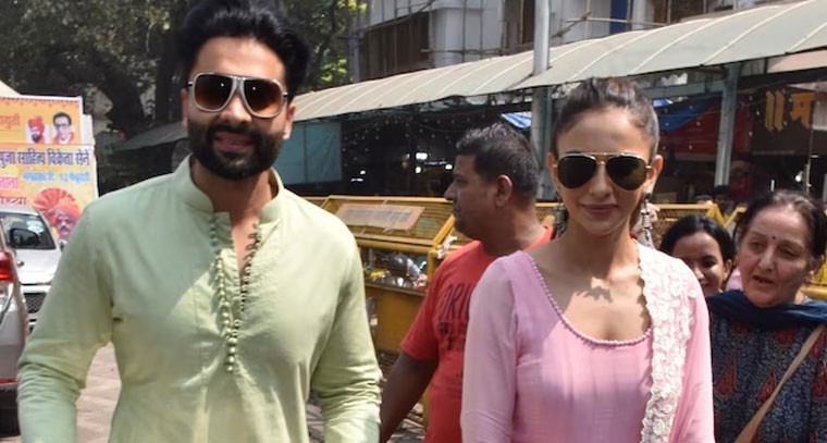 సిద్ధివినాయక దేవాలయంలో రకుల్ ప్రీత్ సింగ్