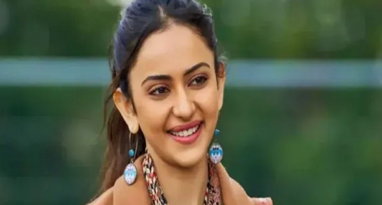 తెలుగులో 'బాహుబలి' లాంటి సినిమా చేయాలి: రకుల్ ప్రీత్ సింగ్