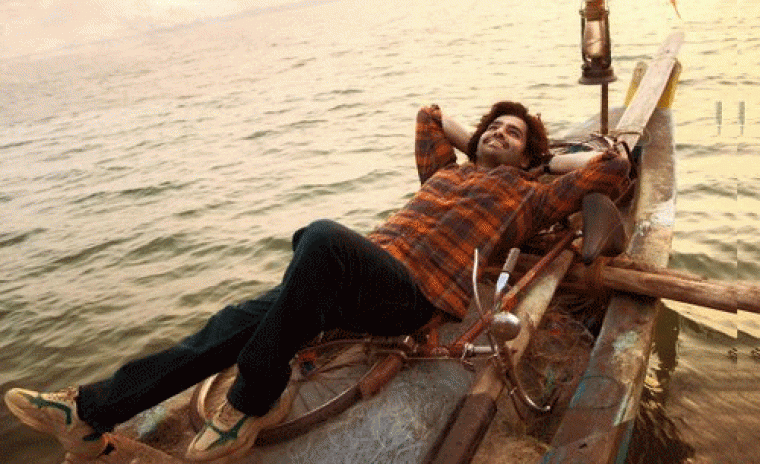 'ఆంధ్ర కింగ్ తాలూకా' నుండి స్పెషల్ పండగ పోస్టర్ విడుదల