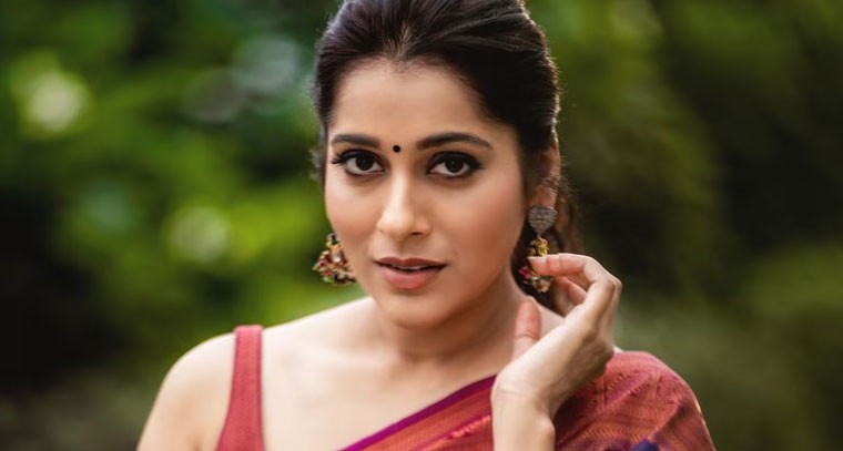 ఈరోజు కుక్కలు రేపు మనుషులు.. నరికేస్తారా: యాంకర్ రష్మీ