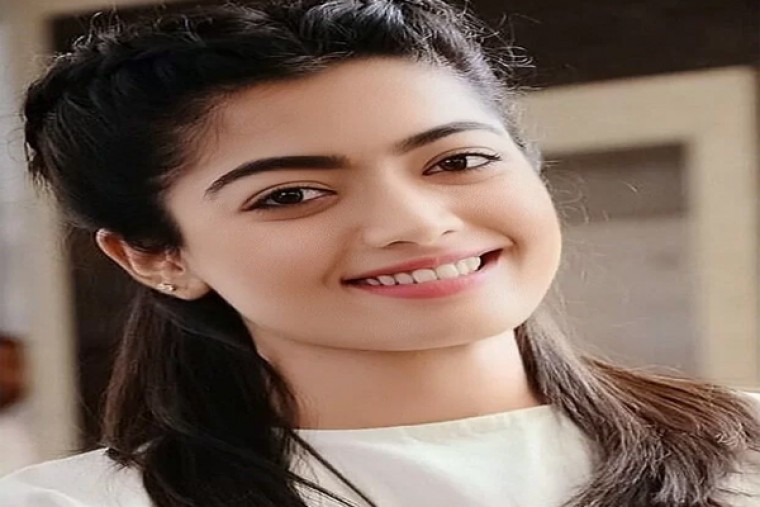 మరో బాలీవుడ్ స్టార్ హీరోతో జతకట్టిన రష్మిక ..!!
