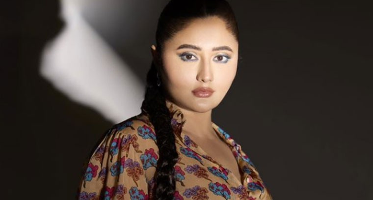 రష్మీ దేశాయ్ బోల్డ్ లుక్  !